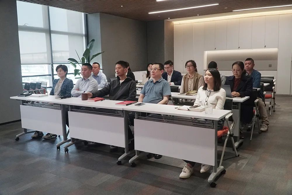 學習二十大精神，踔歷奮發(fā)新征程